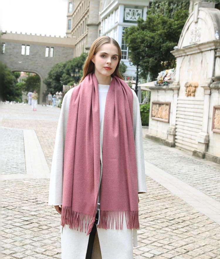 High-End Women's White Cashmere Wool Scarf Shawl - Winter 2025 Collection