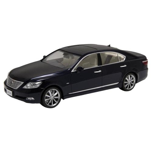 

Fujimi Model 1/24 Inch-Up Series No. 7 Toyota Lexus LS600hL 2010 Model Plastic Model ID7