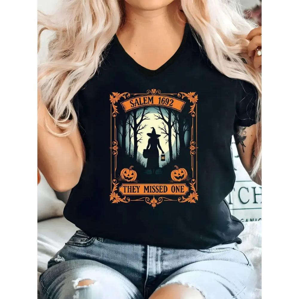 

Women s Witch Graphic Print T-Shirt Black & White Crescent Moon & Bats Design, Loose Fit Short Sleeve Round Neck Casual Tee S