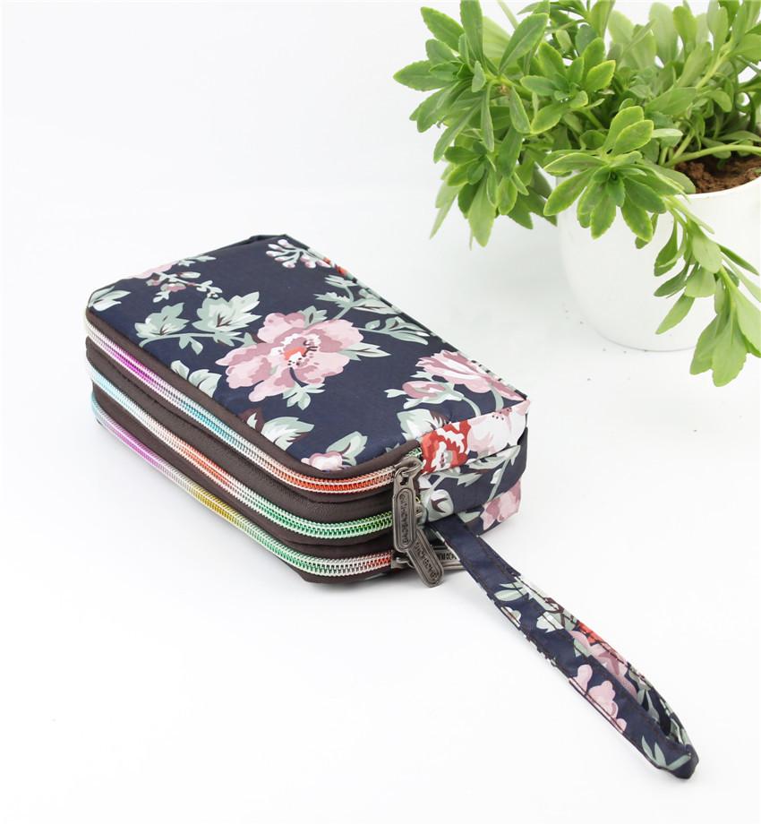 Women's Canvas Art Clutch: Three-Layer Long Wallet, Large Capacity Handbag, Key & Coin Purse, Casual Phone Bag