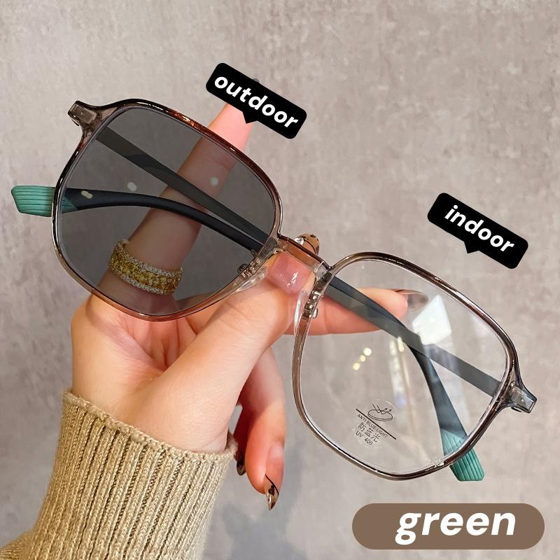 Retro Ultra Light Square Photochromic Myopia Glasses High-end Anti Blue Light Color Changing Near Sight Glasses