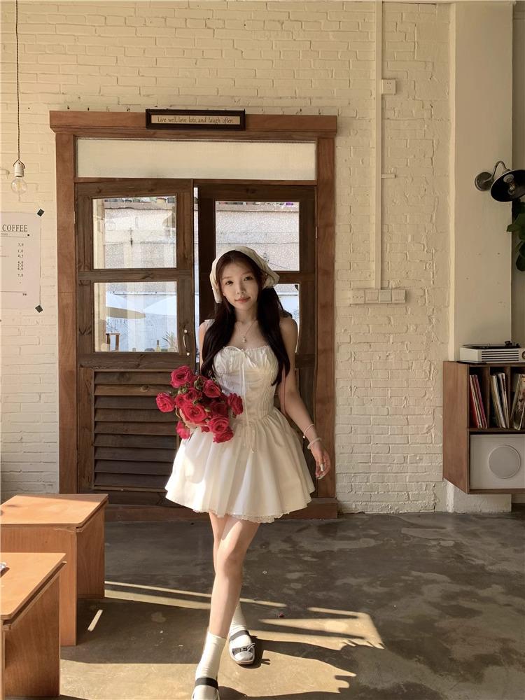 Pure White Moonlight Camisole Dress - Flattering Korean Style for Petite Girls, Sweet Waist-Cinched Short Skirt