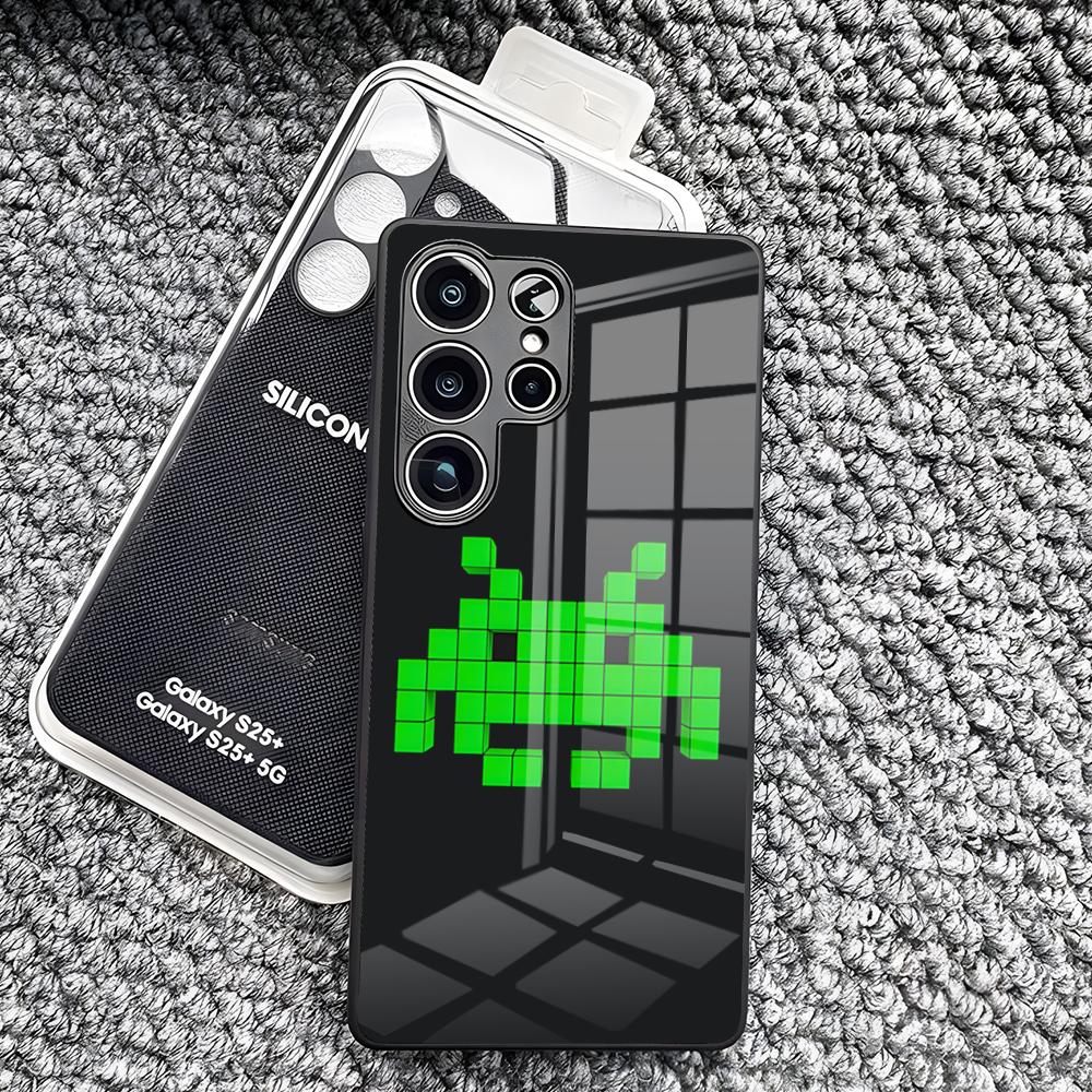 Game Space Invaders Phone Case For Samsung S26 Ultra S25 Edge Ultra S23 S22 S21 S20 Ultra Plus S24 Fe A25 Glass Cover