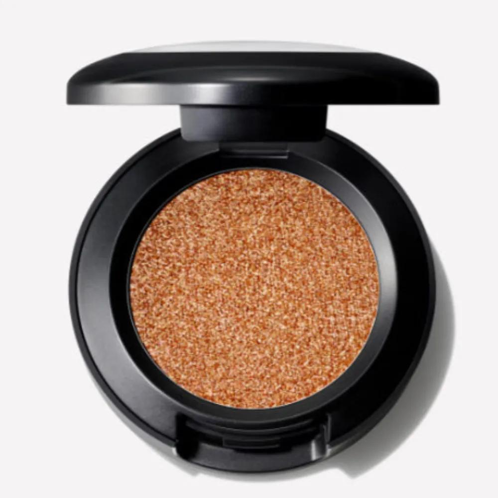 MAC Dazzle Eyeshadow Girlfriend Anniversary OBge Diart