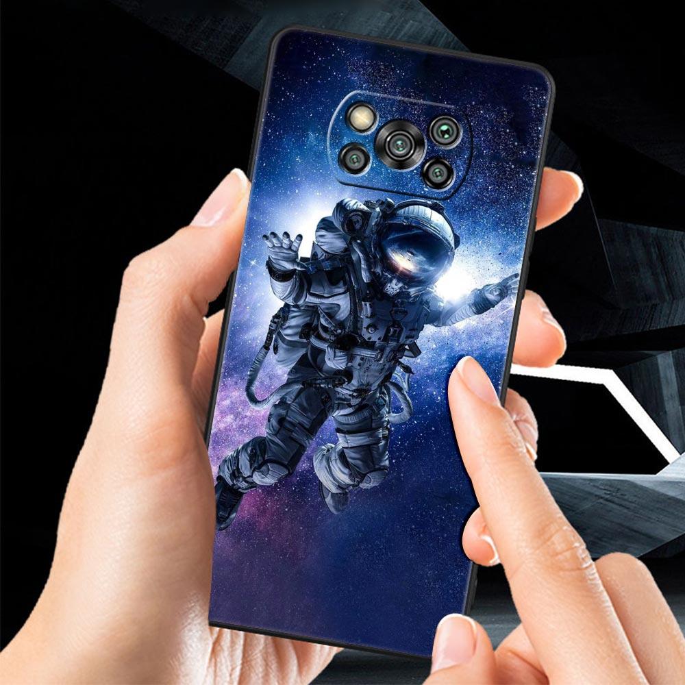 Cute Astronaut Moon Phone Case For Xiaomi Mi Poco X3 NFC M3 F4 F3 M4 X4 Pro 5G Note 10 12 Lite 11 11T 10T 13 12T Pro 9T Cover