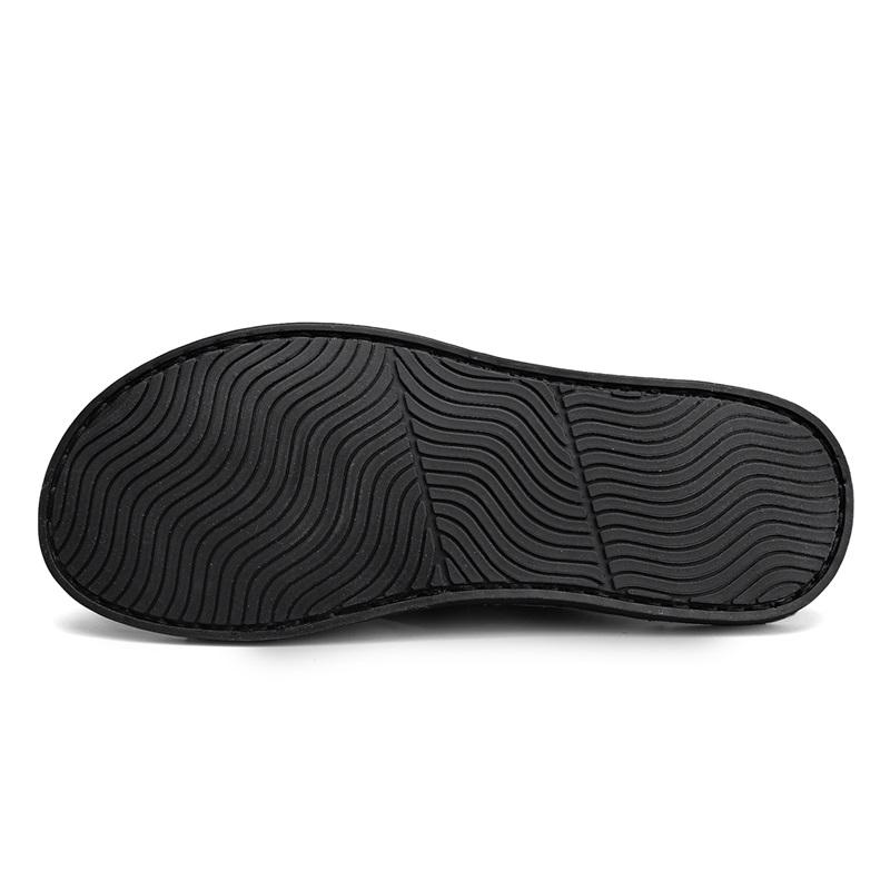 Summer Handmade Leather Slippers for Men Comfortable Beach Walking Shoes Slip On Light Male Flats Slippers Outdoor Half Drag