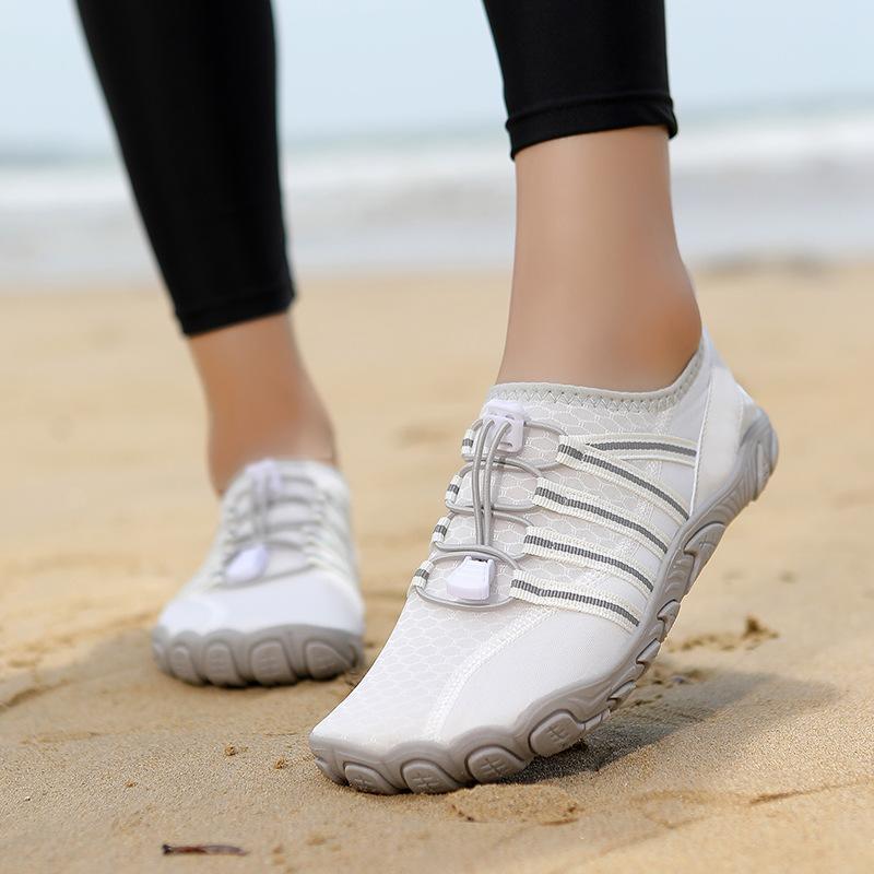 Wading shoes Lightweight and quick-drying swimming shoes Couple outdoor sports creek walking shoes Casual hiking hiking shoes