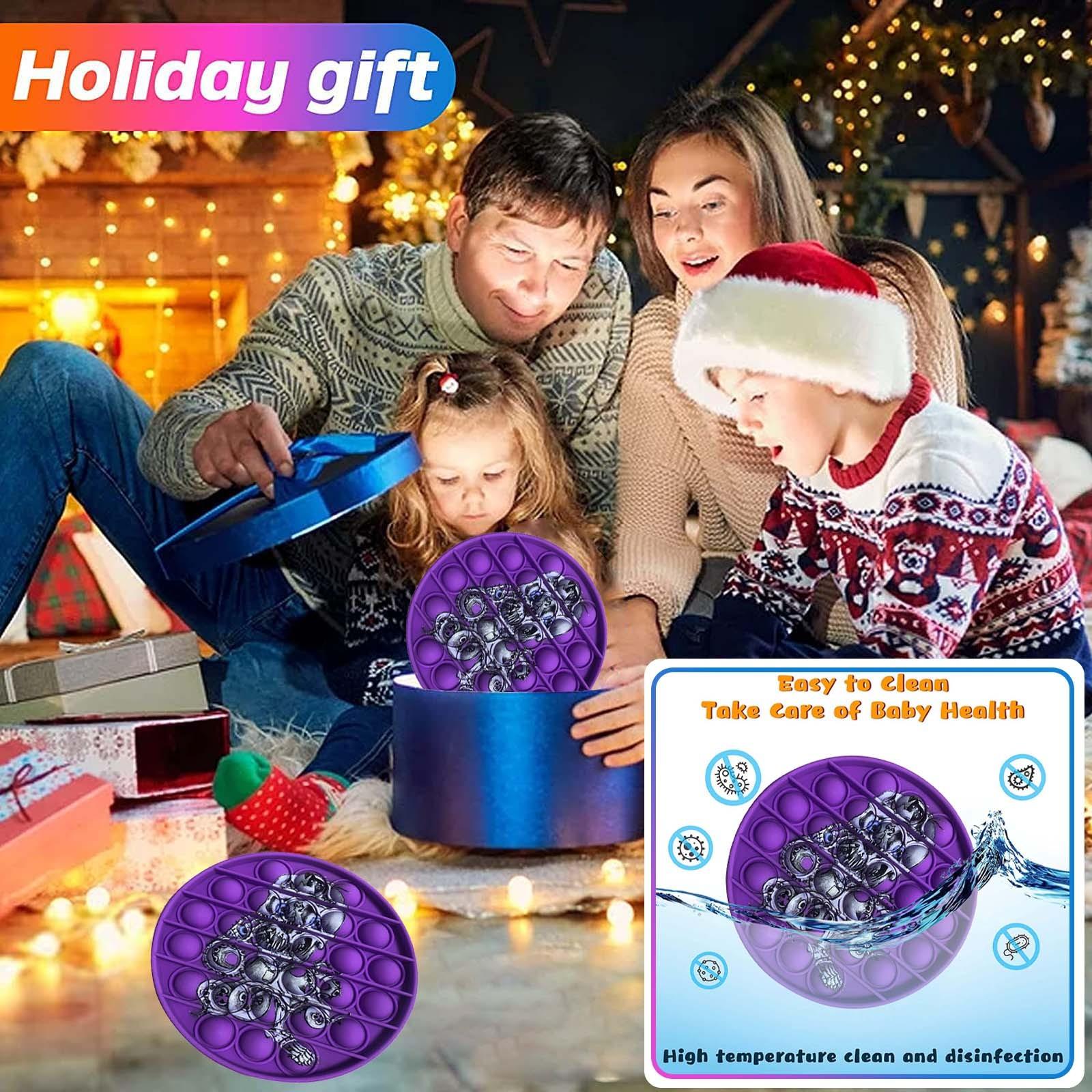 

Дети и взрослые пользуются популярностью сенсорных игрушек для снятия стресса на Хэллоуин