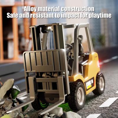 Mini Remote Control Forklift Toy 1/64 Scale Alloy Forklift Truck with Lift Fork Hook Toddlers Boys Rechargeable 2.4GHz RC