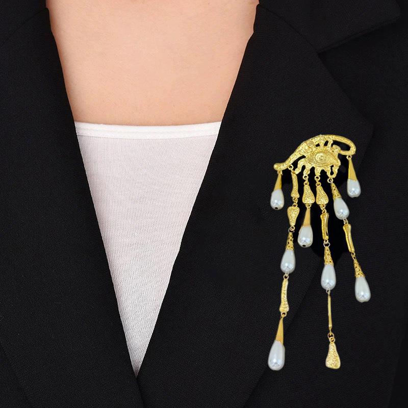 Vintage Metal Alloy Gold-Plated Eyes With Teardrop Dangle Earrings For Women Jewelry Fashion Show Statement Earrings Accessories