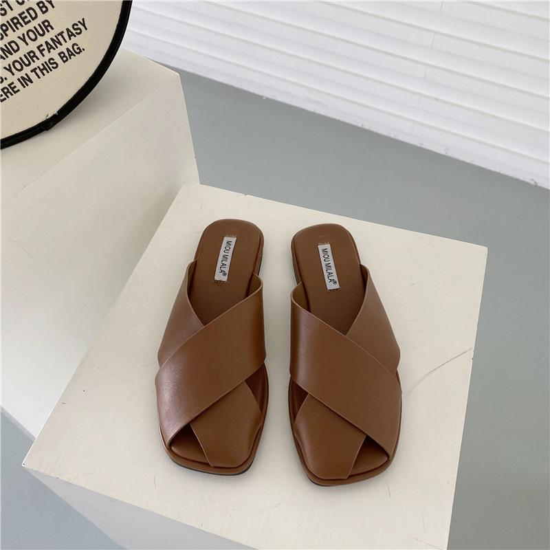 2024 Summer New Women's Shoes Fashionable Low Heel Slippers Square Head Outward Wearing Flat Bottom Lazy Sandals