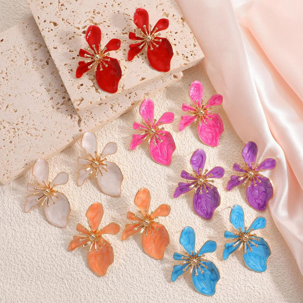 Europe and the United States Hot-selling Retro Flower Earrings Light Luxury Temperament High Sense Women's Stud Earrings Fashion Versatile Stud Earrin