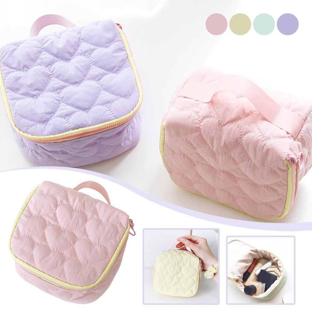 Woman Portable Cute Love Korean Style Large Capacity Makeup Bag Travel Handbag Wash Bag for Travel Accessories
