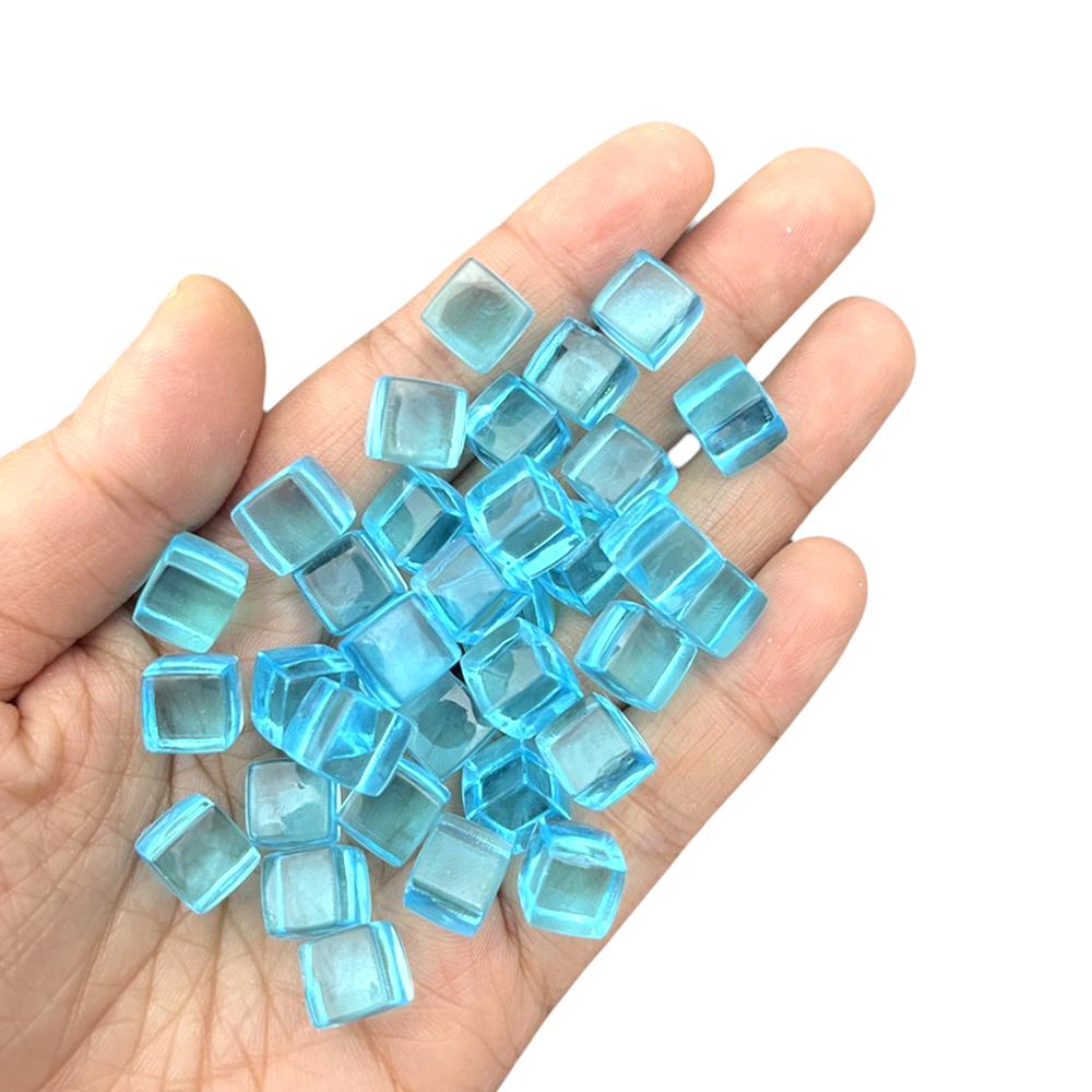 100 Stück Set 8mm Transparenter Würfel mit eckigen Kanten Bunt Klar Einfarbig Würfel Schachfigur Rechter Winkel Für Brettspiel