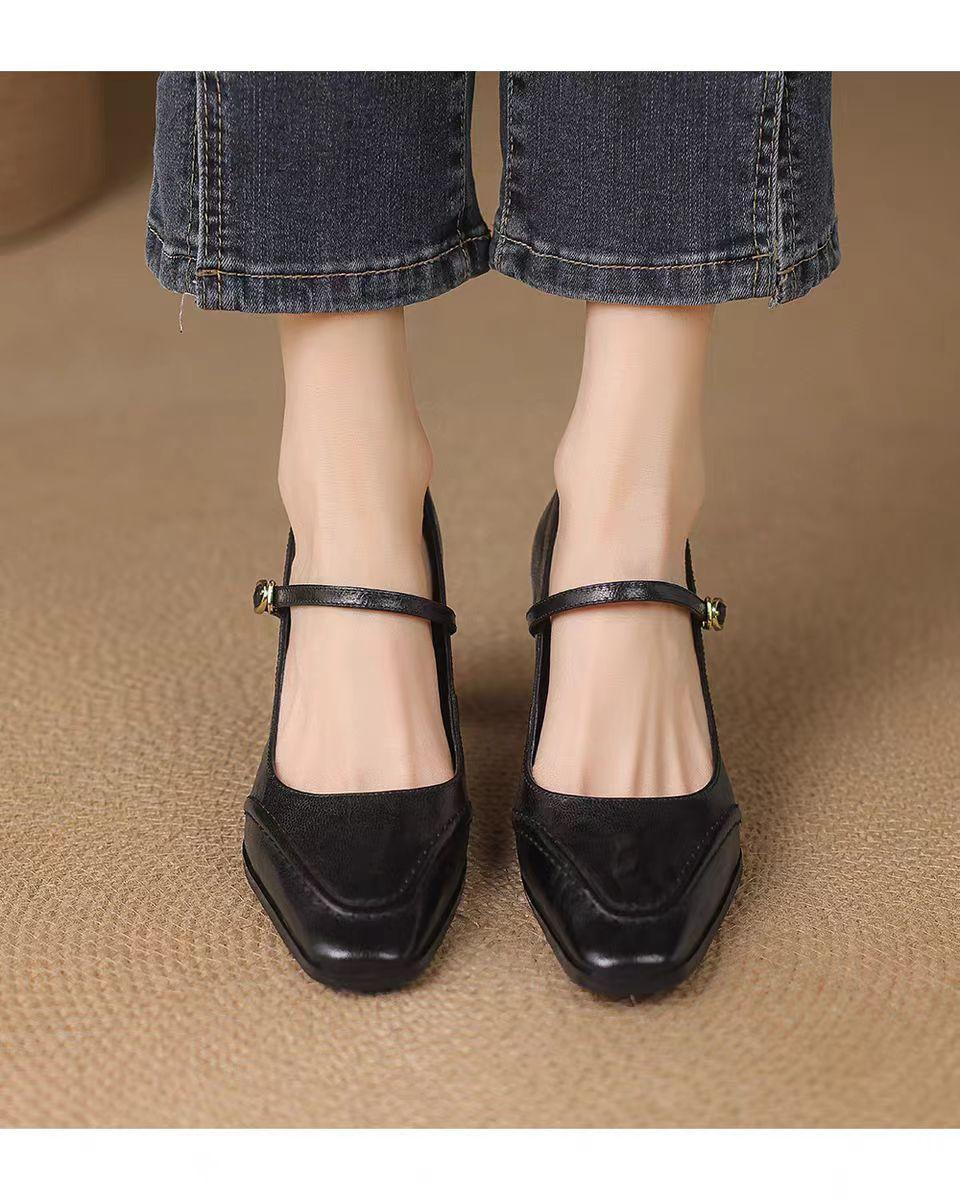 

Толстый каблук Мэри Джейн 2025 новые ретро туфли с неглубоким носком женские французские туфли на высоком каблуке одно слово с маленькой квадратной головкой модные туфли 35 чёрный