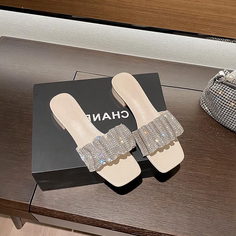 

Summer slippers women s fashion outer wear fairy wind 2025 new rhinestone sandals low heel open toe thick heel one word 40