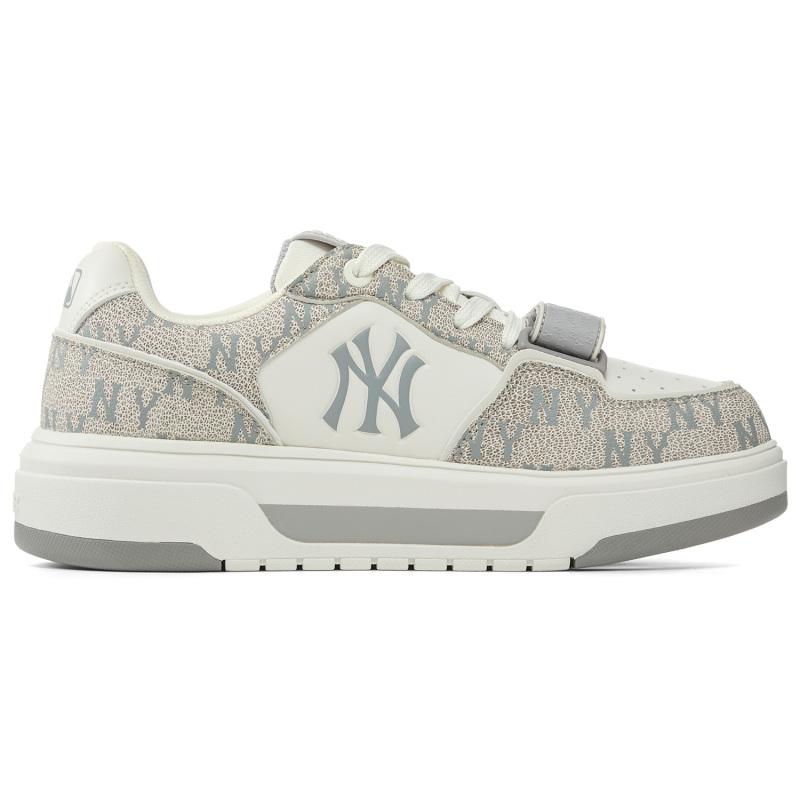 MLB New York Yankees Slip Resistant Abrasion Resistant Low top Skateboard Shoes Unisex Gray Sneakers 3ASXP025N-50GRS