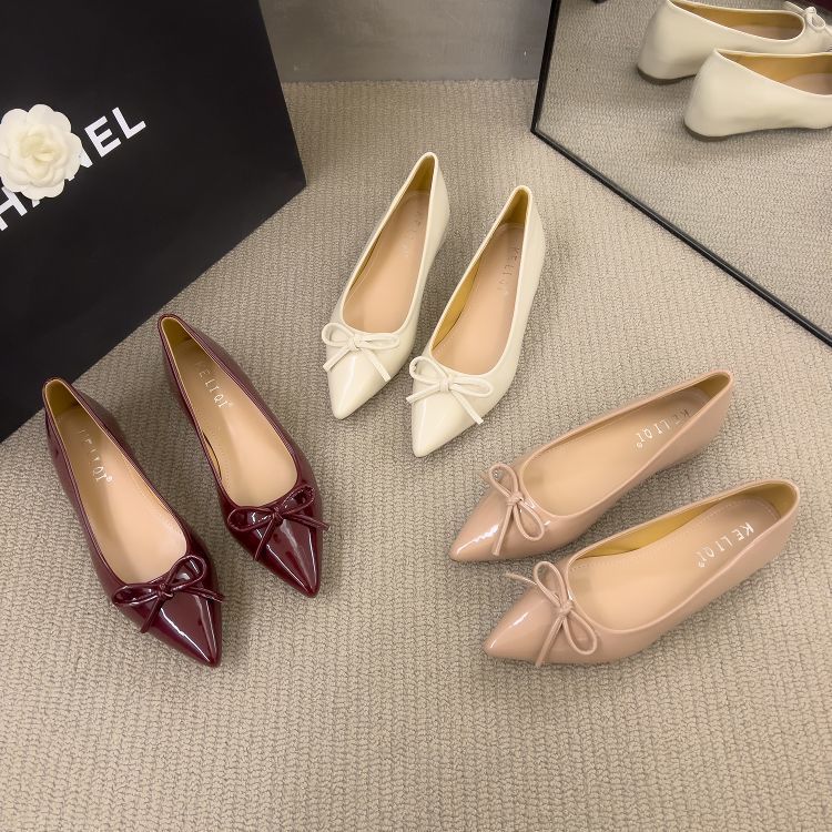 Pointed Small Commuter Single Shoes Women's Spring 2025 New Bow Super Versatile Soft Sole Red Mary Jane Shoes