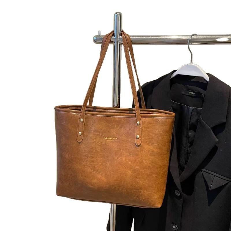 Vintage Large Capacity Tote Bag for Women,2025 New Autumn Winter Casual Shoulder Bag Student Handbag