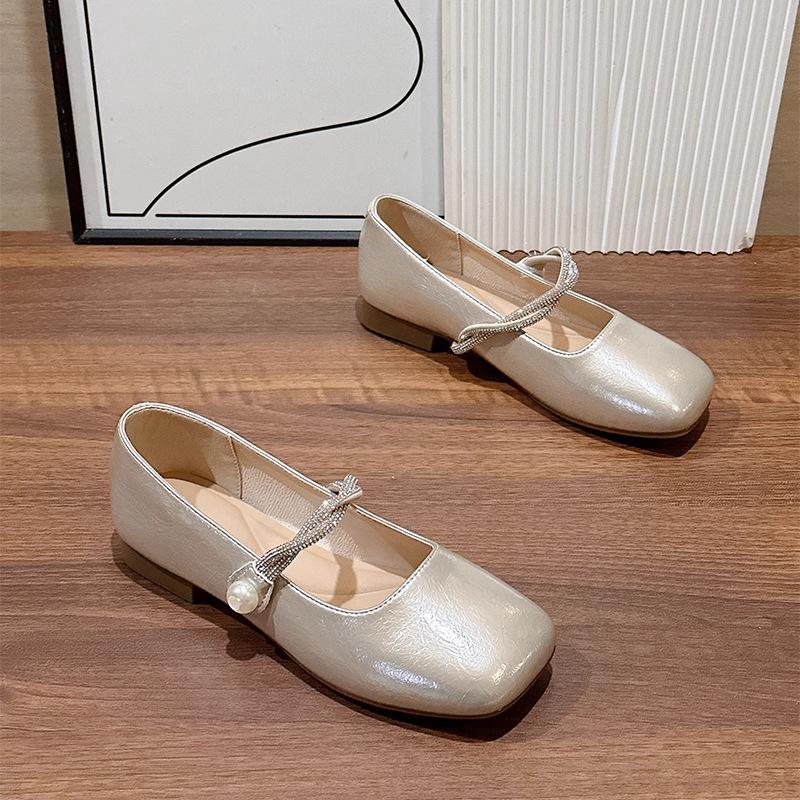 

Square head Mary Jane shoes women s 2025 autumn new French butterfly rhinestone pedal with skirt princess shoes single shoes 40 шампанского