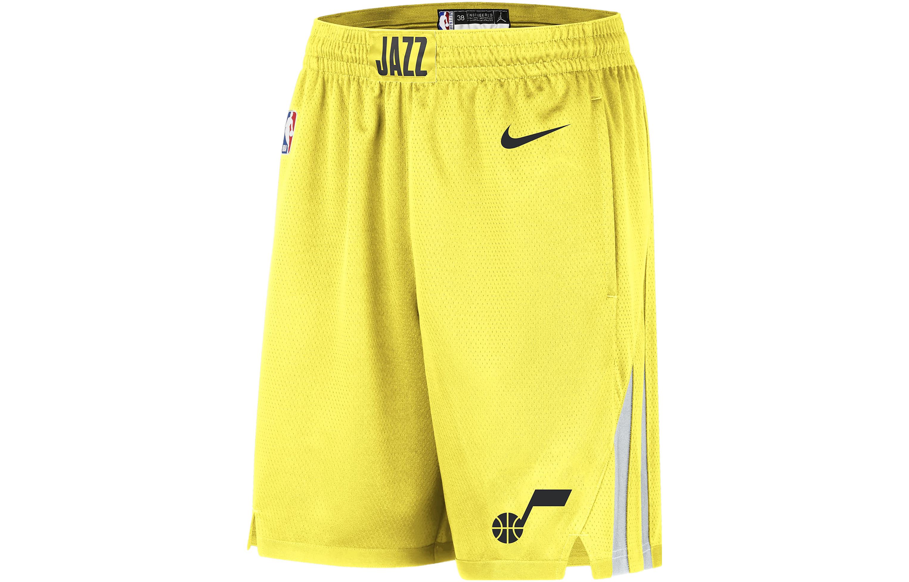 Nike Casual Shorts Men s Yellow DV3760-729 M