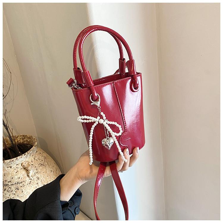Ielgy Ladies Red Handbag Ladies Small Bag 2024 New Style All-Match Fashion Bucket Bag High-End Texture Messenger Bag