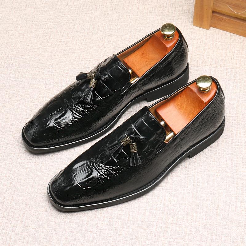 Men's lazy shoes with one foot, new business leather shoes, versatile fringed shoes, British and Korean version of casual large-size leather shoes