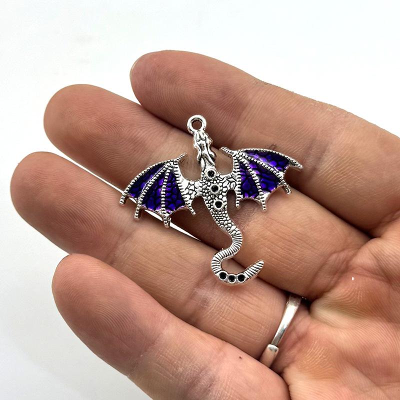Retro Drip Oil Flying Dragon Pendant - Exaggerated Dark Alloy Ornament in Hip Hop Punk Style