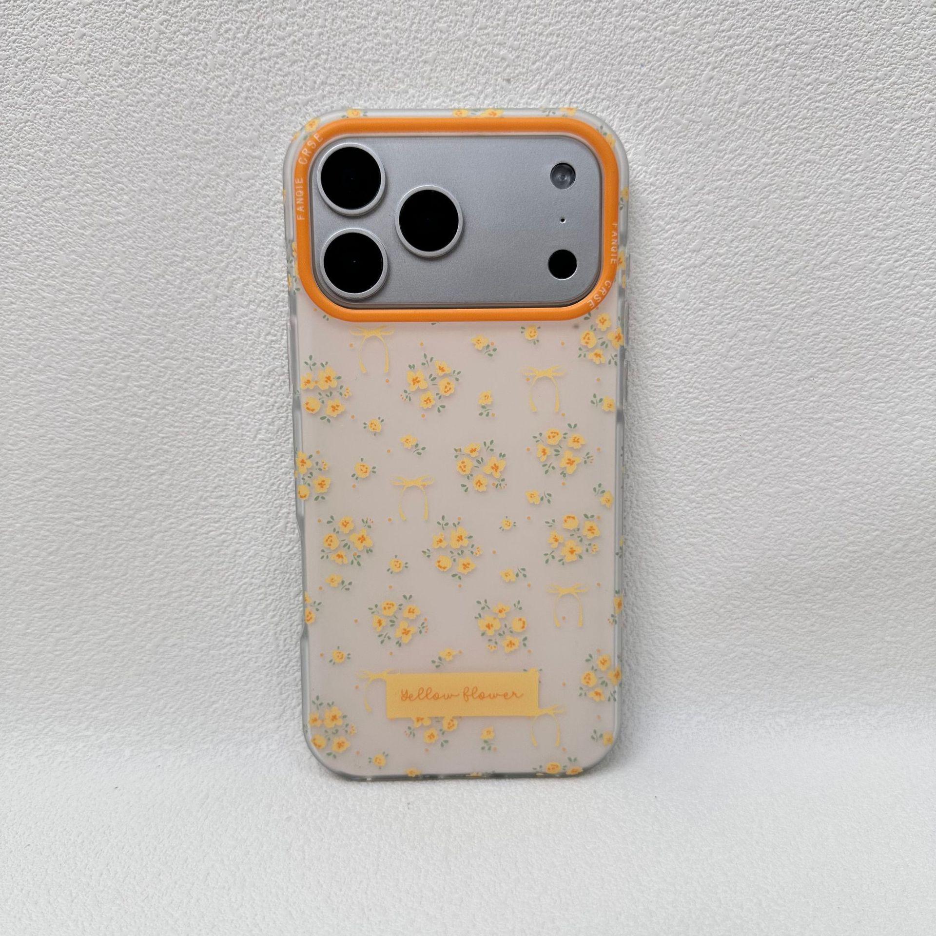 

Trendy Cartoon Strawberry Bear Phone Case for iP17promax - Drop-proof, Transparent. iPhone 16 Pro Max