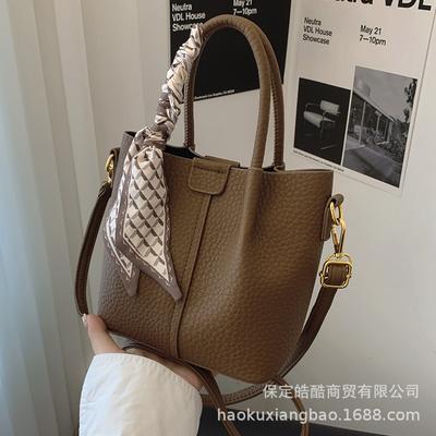 Die beliebte Tasche dieses Jahres für Damen, große Kapazität, 2025 neu, Herbst und Winter, vielseitig, lässige Umhängetasche, Pendler-Beuteltasche