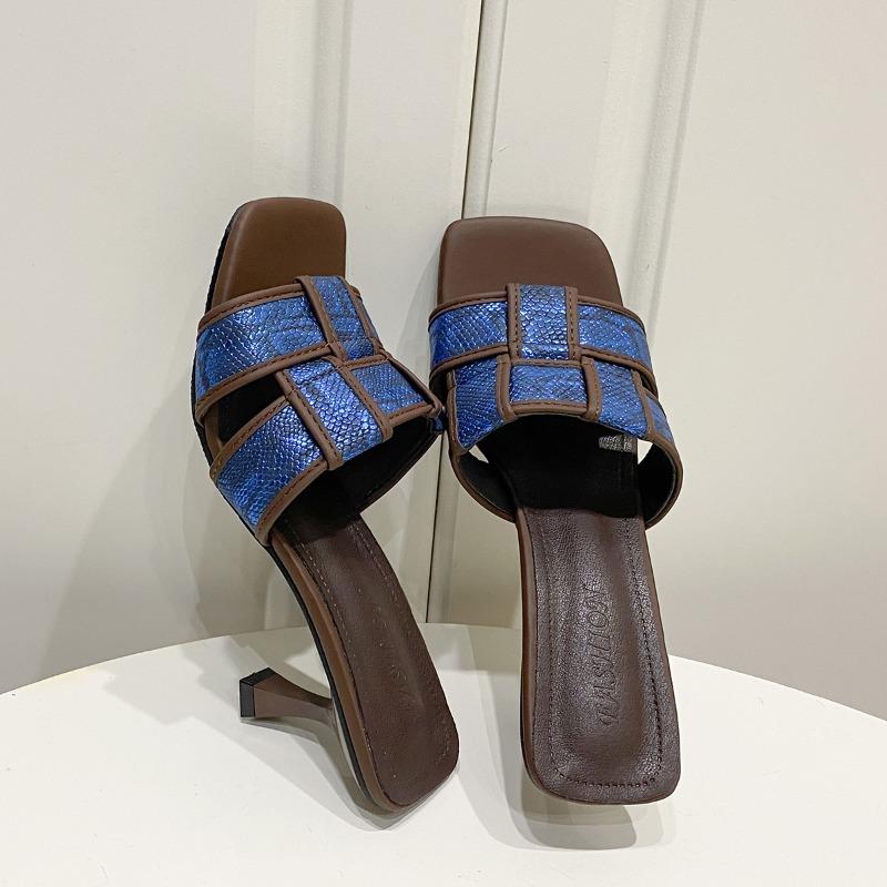 мода плетение дизайн женские тапочки с открытым носком летние туфли на тонком высоком — фото 3