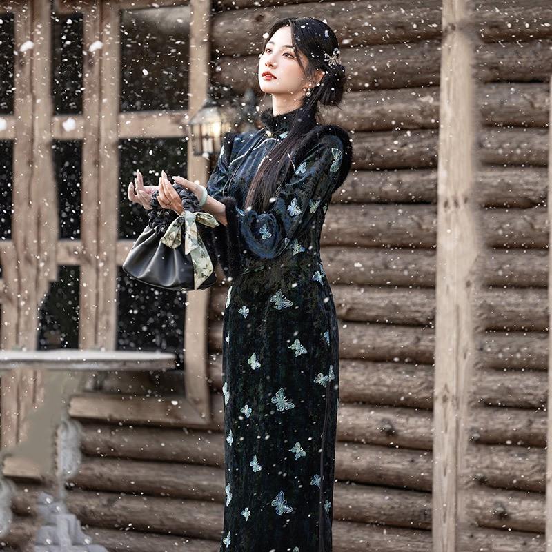 Elegant Knit Winter Cheongsam Dress With Embroidery Lining Velvet Long Sleeve Retro Chinese Style Women