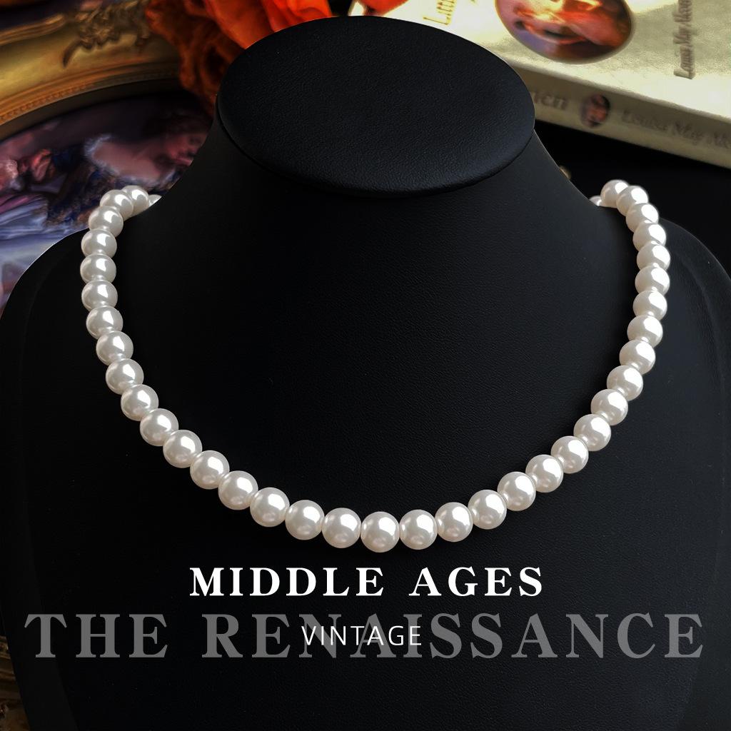 High-quality Glass Pearl Necklace French Retro Collarbone Chain Necklace for Women