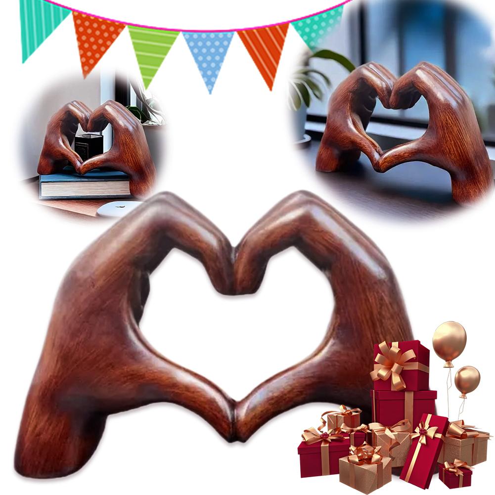 Charming Wood Grain Effect Love Sculpture Resin Craft Decor Heart Hands Statue Love Hand Gesture Statues Room Wedding Decoration