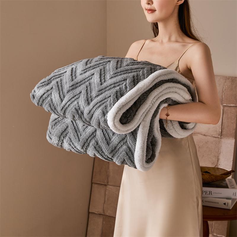 Spring Autumn Warmth Flannel Blanket Soft Comfortable Bed Blankets High Quality Keep Warm Multi-functional Sofa Blanket Shawl