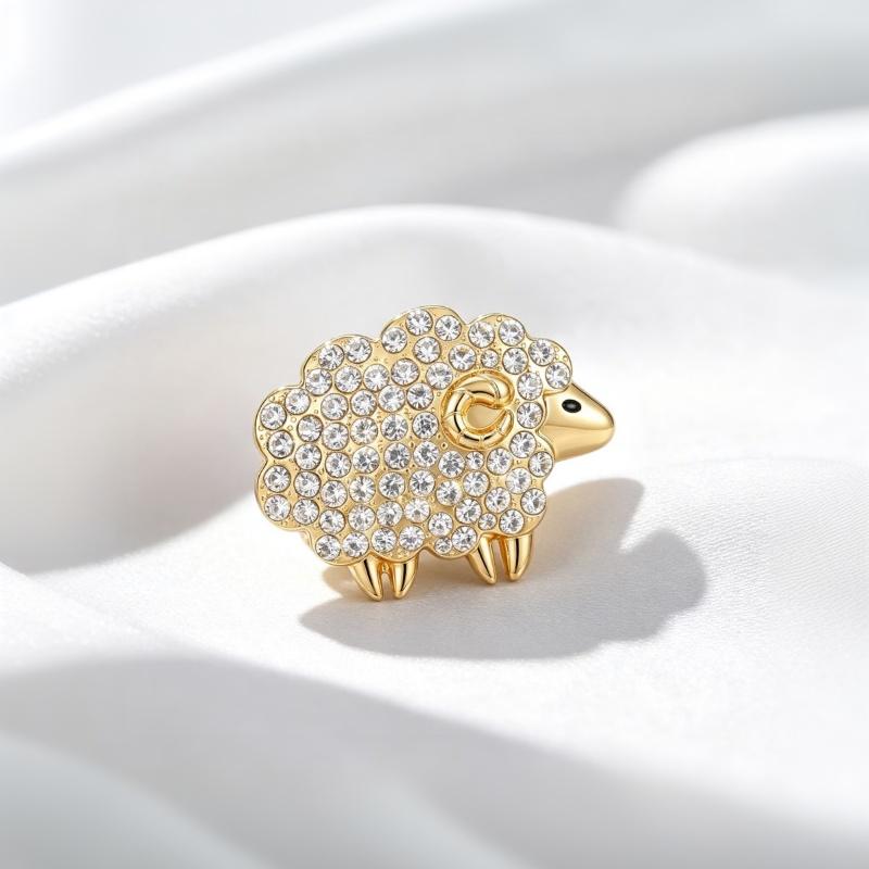 Cute Sheep Brooches For Women Lamb Pin Y2K Shiny Pearl Crystal Lapel Pins Badges 2027 New Year Gifts Fashion Jewelry Accessories