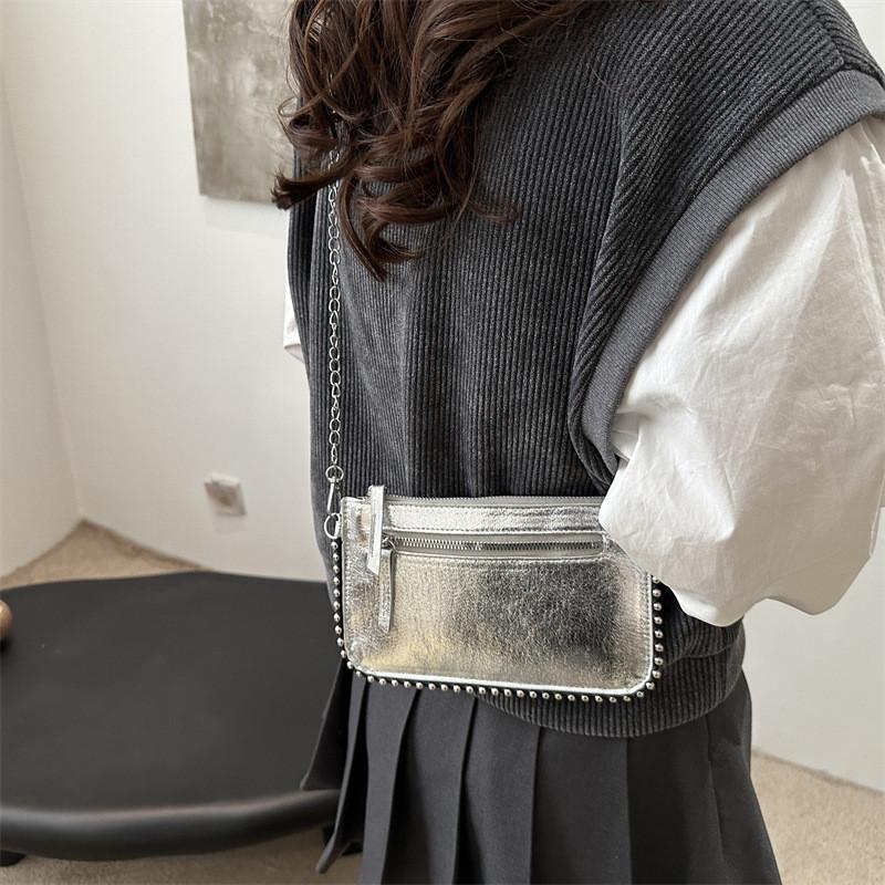 Trendy Small Square Bag With Decorative Stitching For Casual Outings And Shopping