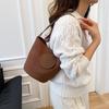 Retro Soft Pu Water Bucket Bag For Women With Magnet Closure And Mobile Pocket