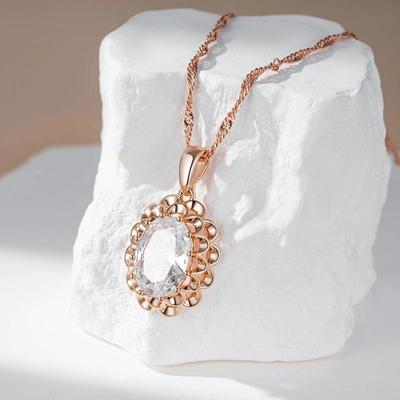 Oválný bílý zirkonový dámský náhrdelník dutá textura velký přívěsek ve stylu boho zlaté šperky vintage luxusní doplňky