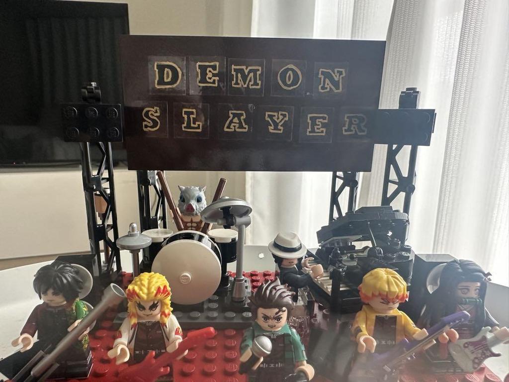[USED] LEGO Demon Slayer Rock Band Edition