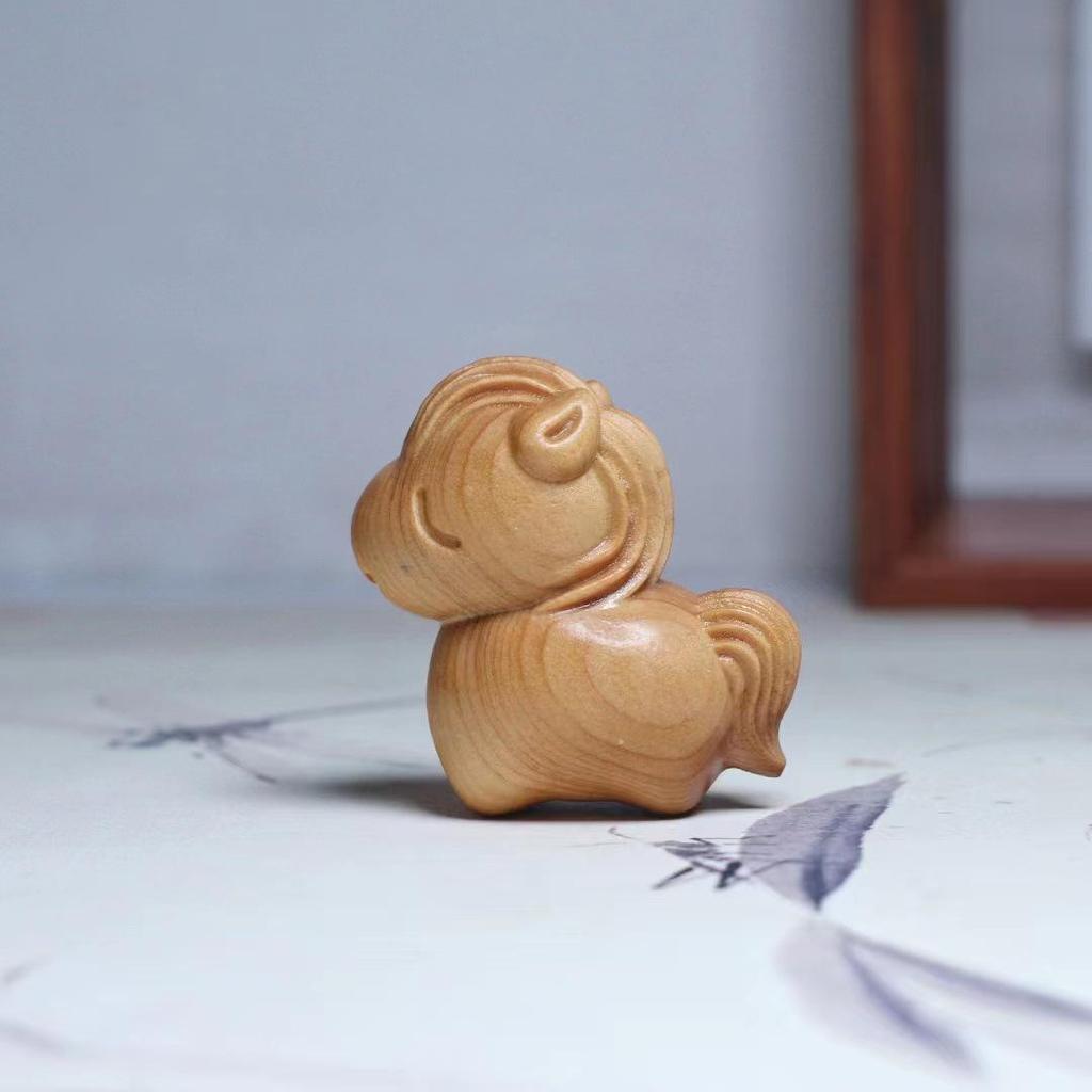 Creative Cliff Cypress Wood Horse Sculpture - Zodiac Home Decor Birthday Gift