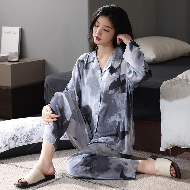 Ice silk pajamas women's 1011 new long-sleeved suit simple casual silk can be worn outside cool loungewear