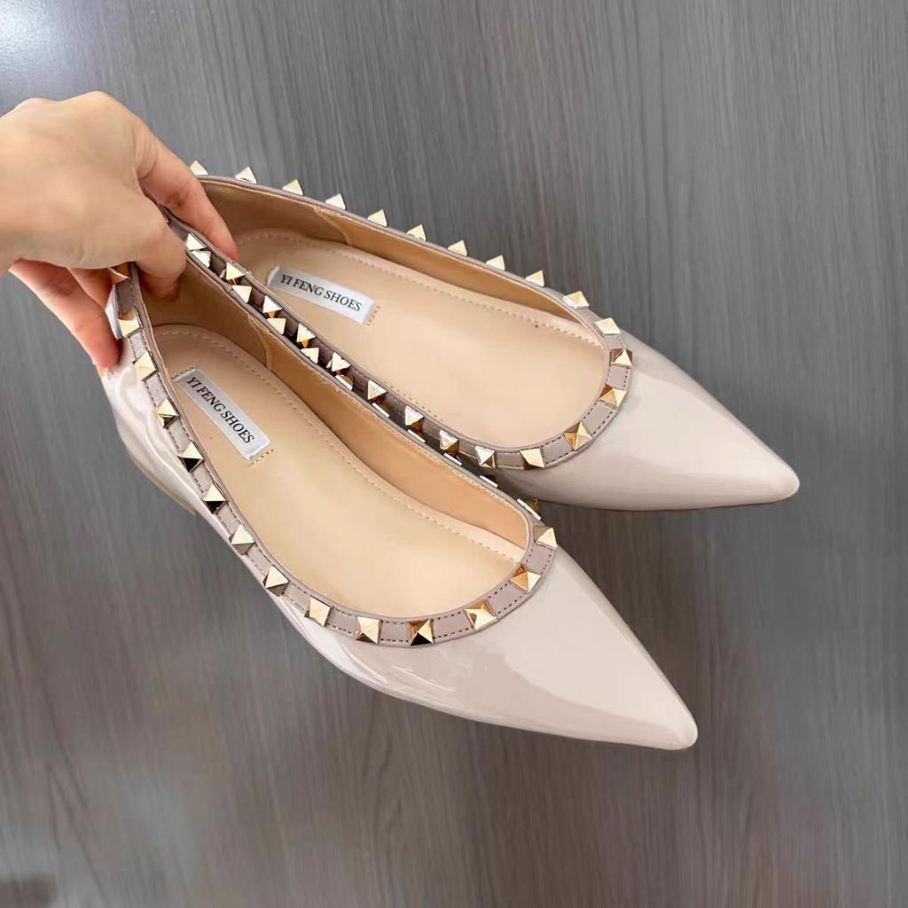 2025 new spring and autumn rivet pointed single shoes flat bottom willow shallow mouth comfortable patent leather shoes flat soft sole women's shoes