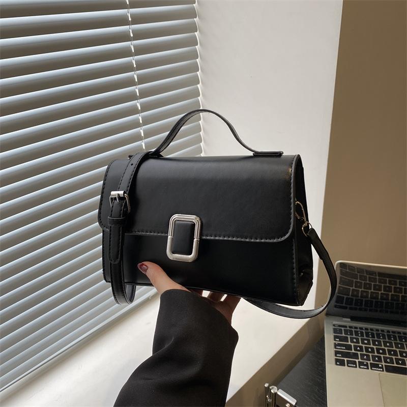 This Year's Popular Fashion Retro Small Bag Women's 2025 New French Niche Design Shoulder Crossbody Small Square Bag