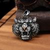 Retro und kraftvoller Tigerkopf-Anhänger. S925 reines Silber. Trendige männliche personalisierte Tierkreiszeichen Tigerkopf Pullover Kettenanhänger.