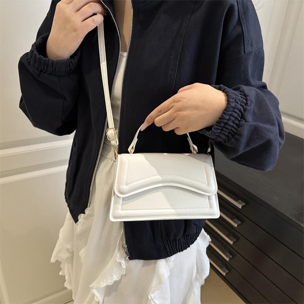 Women's Magnetic Closure Crossbody Bag - Spacious PU Shoulder Bag with Detachable Strap for Commute & Shopping Handbag