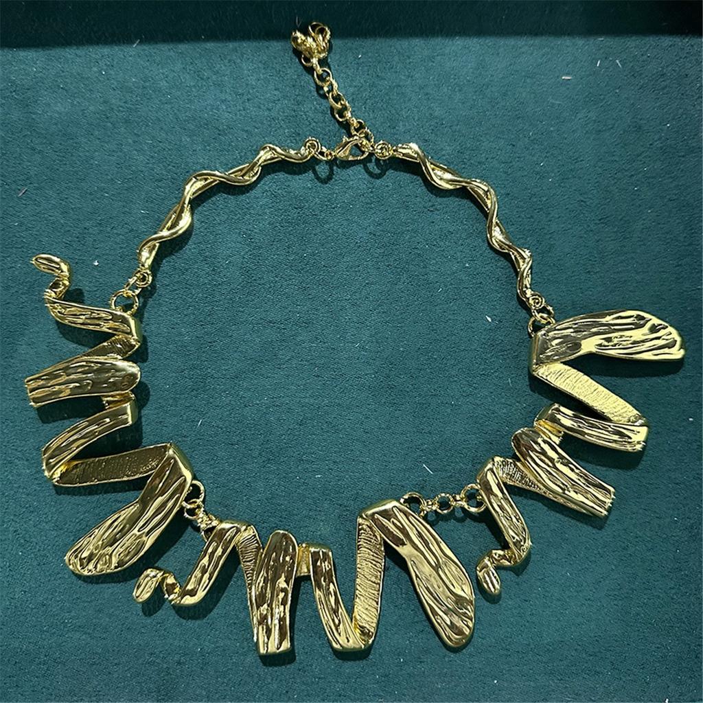 Tooxika Exaggerated Personality Metal Wave Geometric Necklace Simple Temperament Celebrity Style Fashion Collarbone Chain