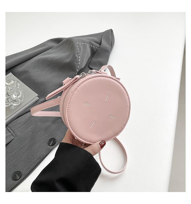 Small round box niche mini bag women's leisure 2025 new fashion shoulder messenger bag popular small round bag