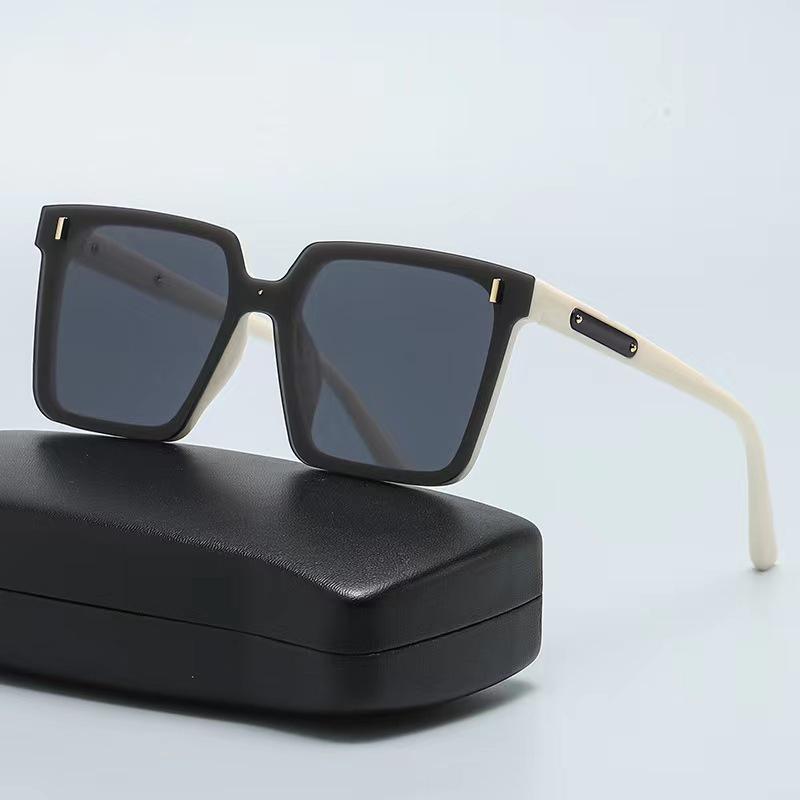 Trendy Square Large Frame Sunglasses for Street Style and Sun Protection