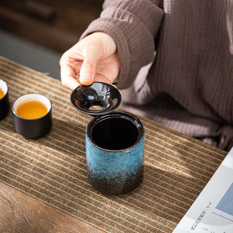 ashtray anti-odor and anti-smoke ashtray Creative home living room anti fly ash smoke smell covered office Ceramic ashtray